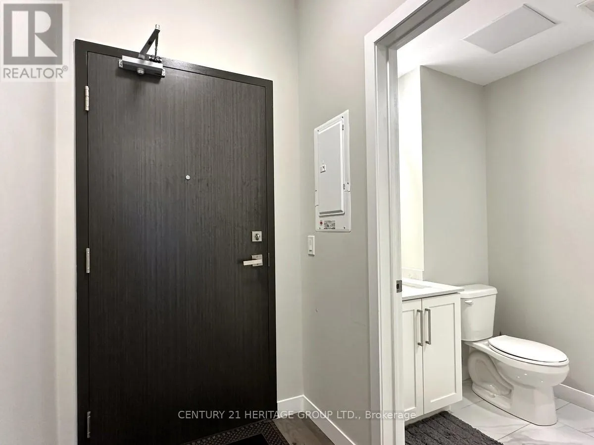 2103 - 15 QUEEN STREET S