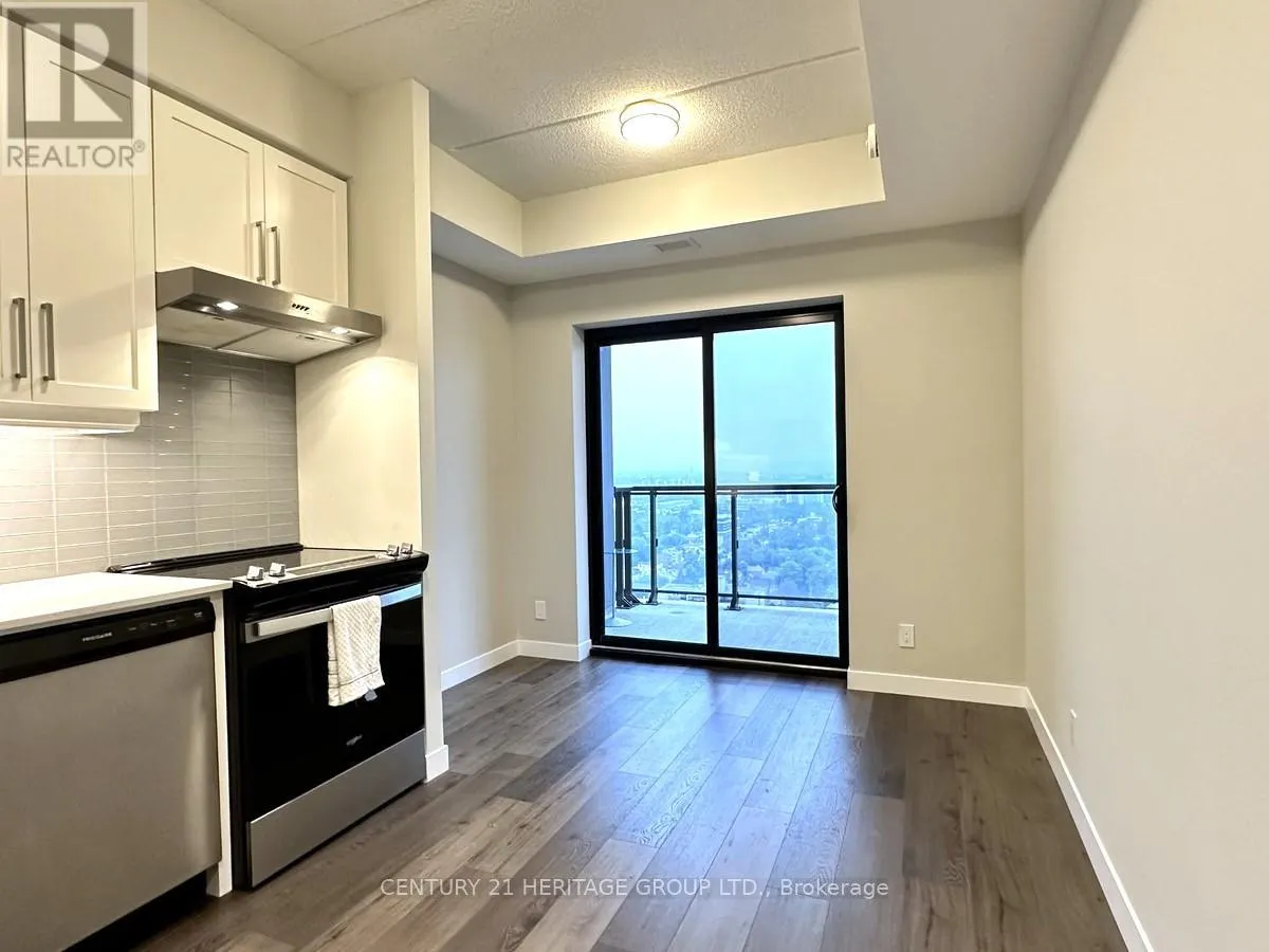 2103 - 15 QUEEN STREET S