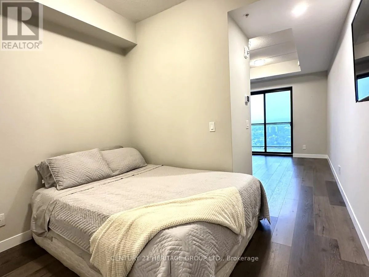 2103 - 15 QUEEN STREET S