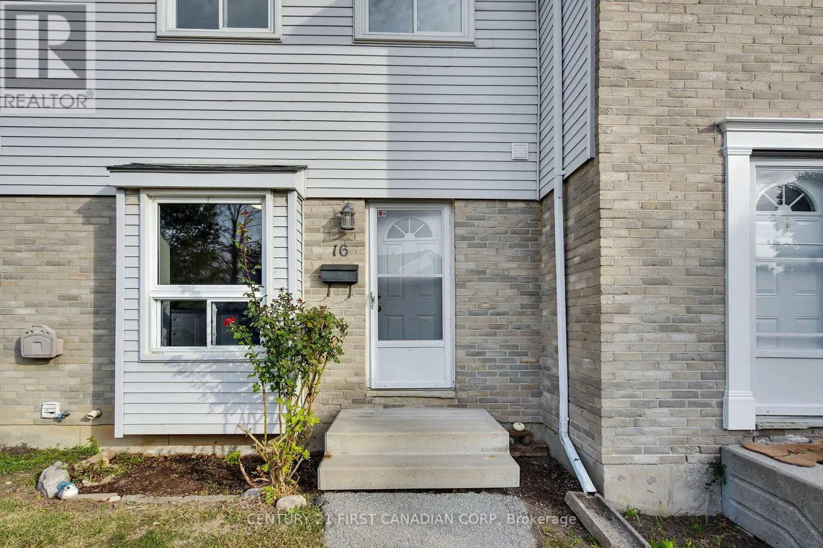 16 - 1786 ATTAWANDARON ROAD, #16