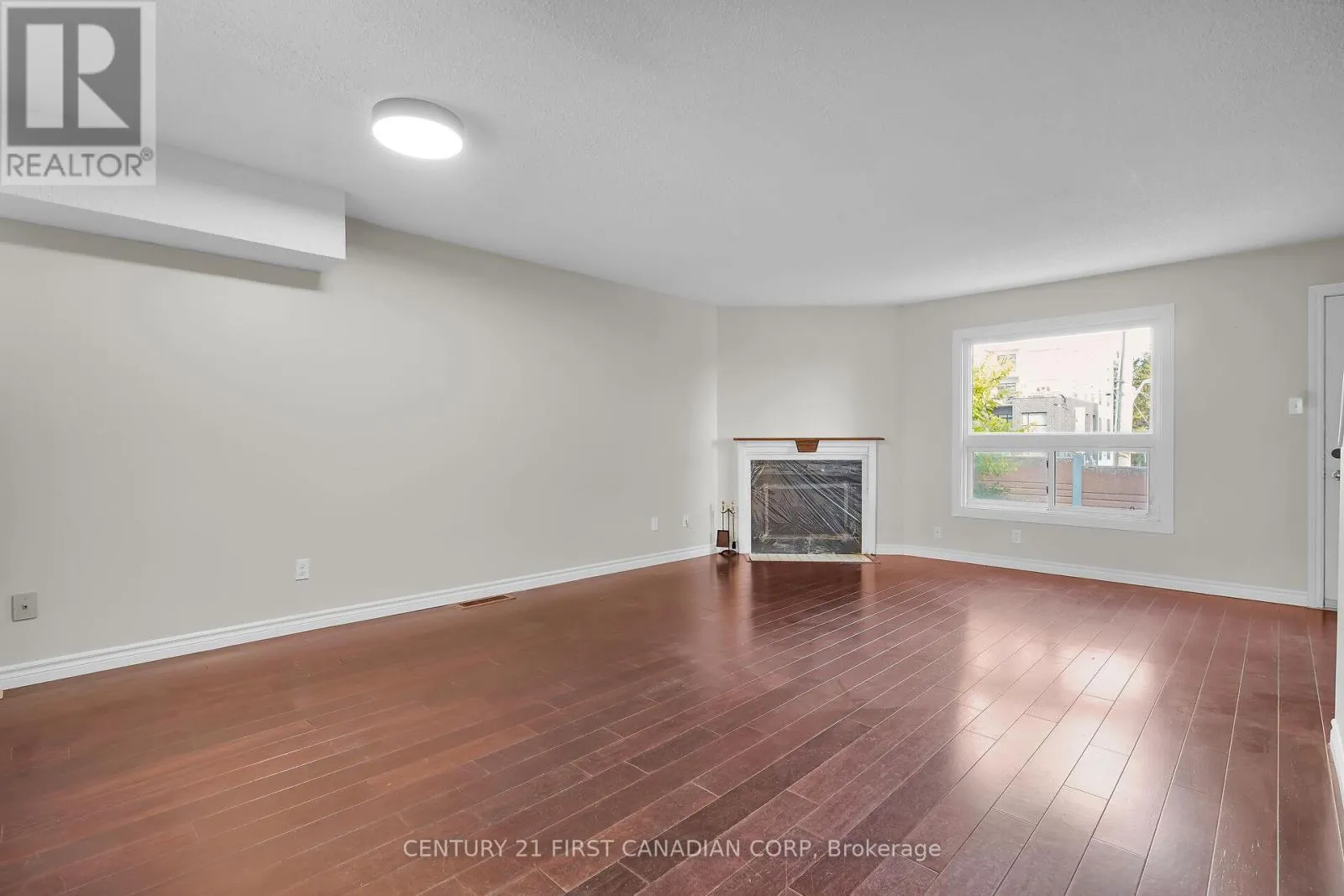 16 - 1786 ATTAWANDARON ROAD, #16