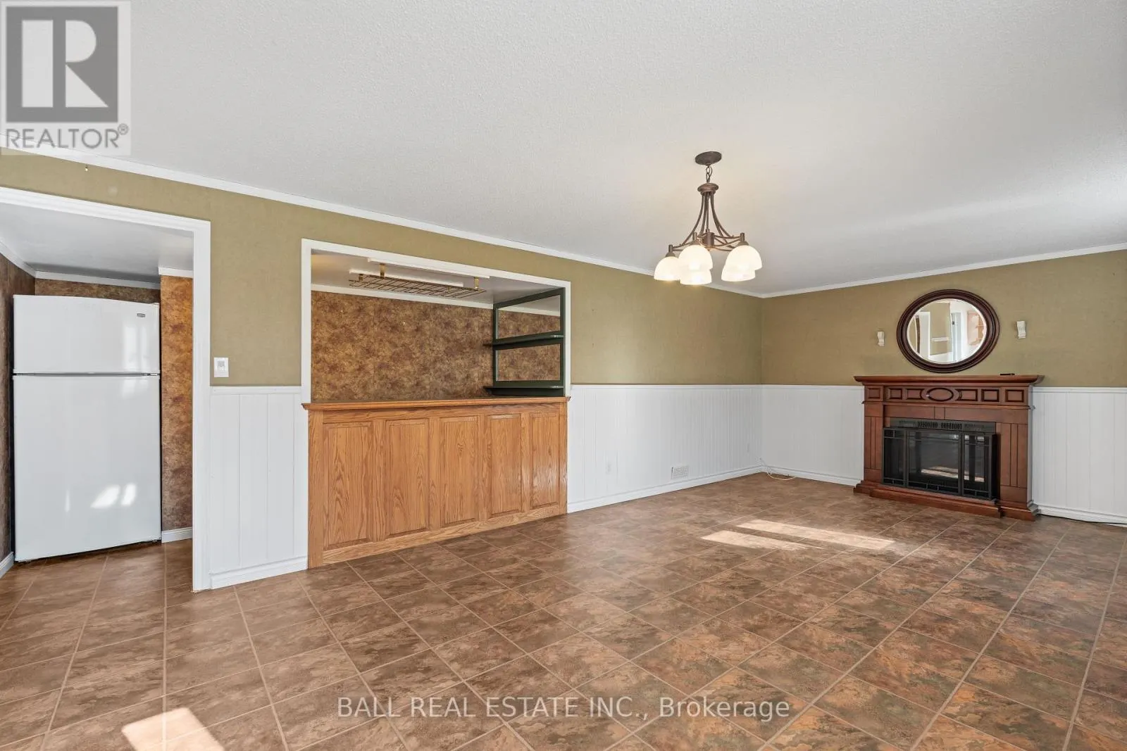 732 FORD CRESCENT