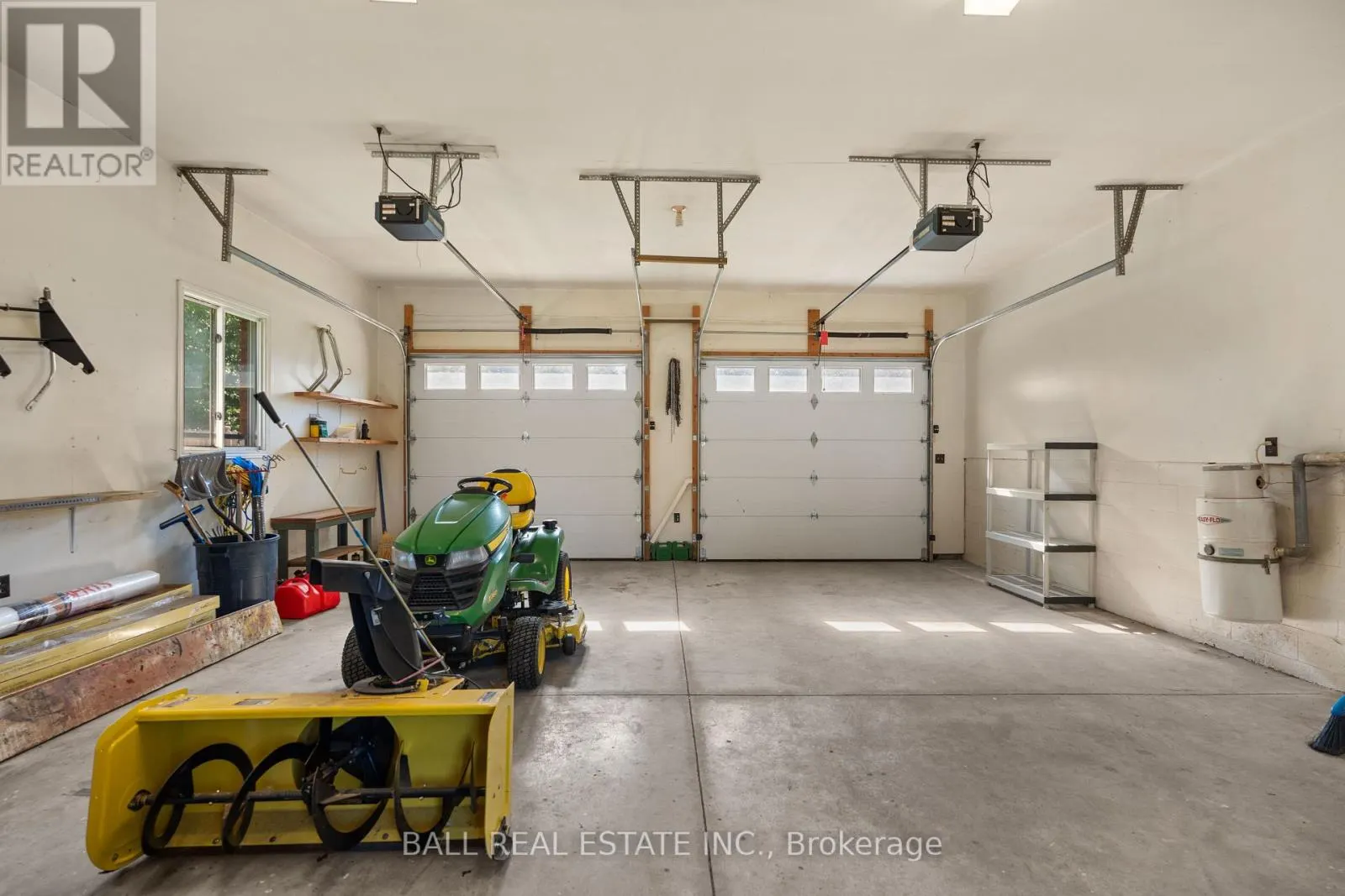732 FORD CRESCENT