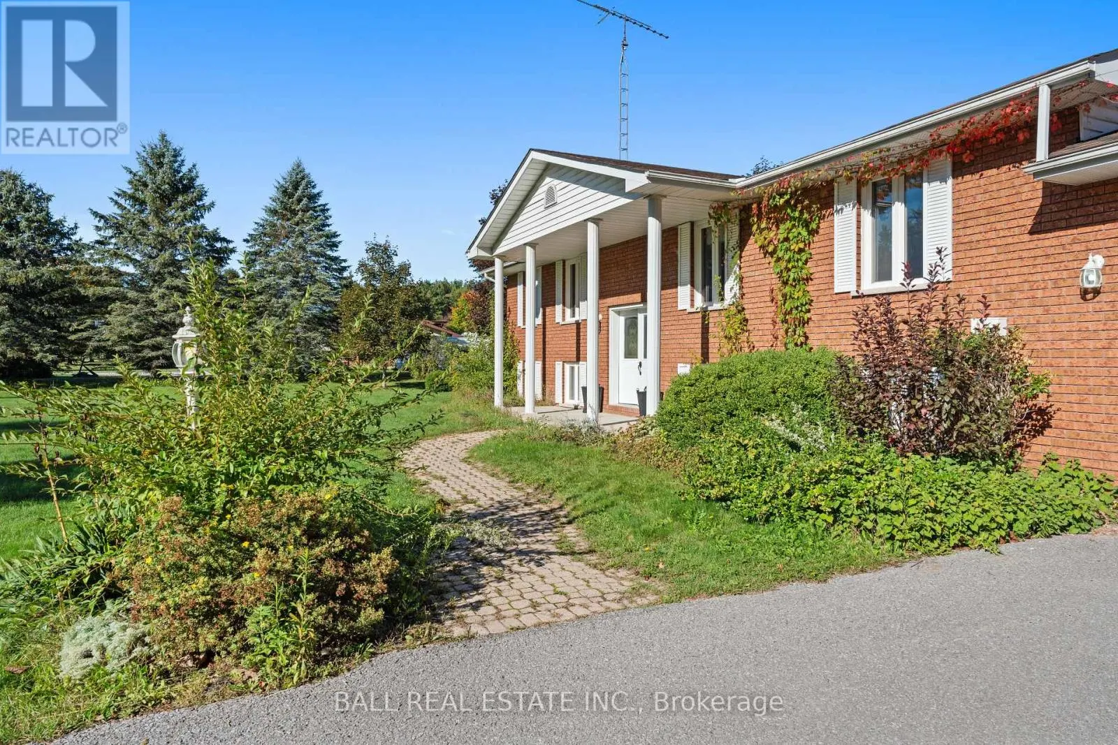 732 FORD CRESCENT