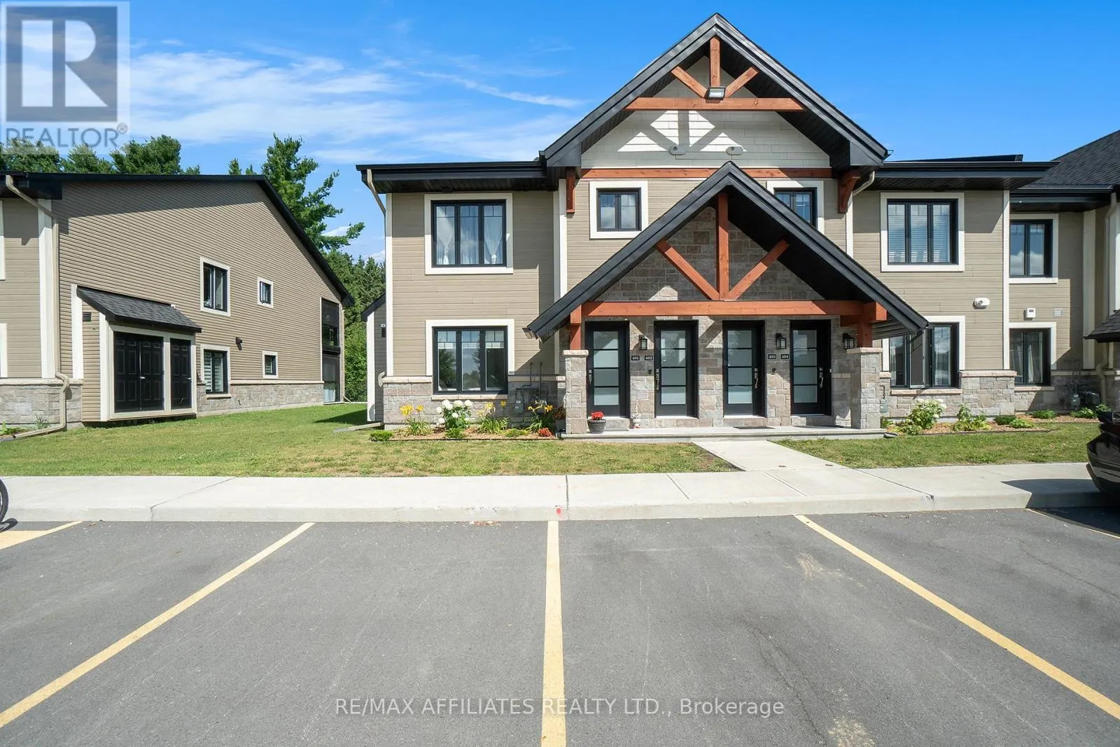 99 ST-MORITZ TRAIL TERRACE