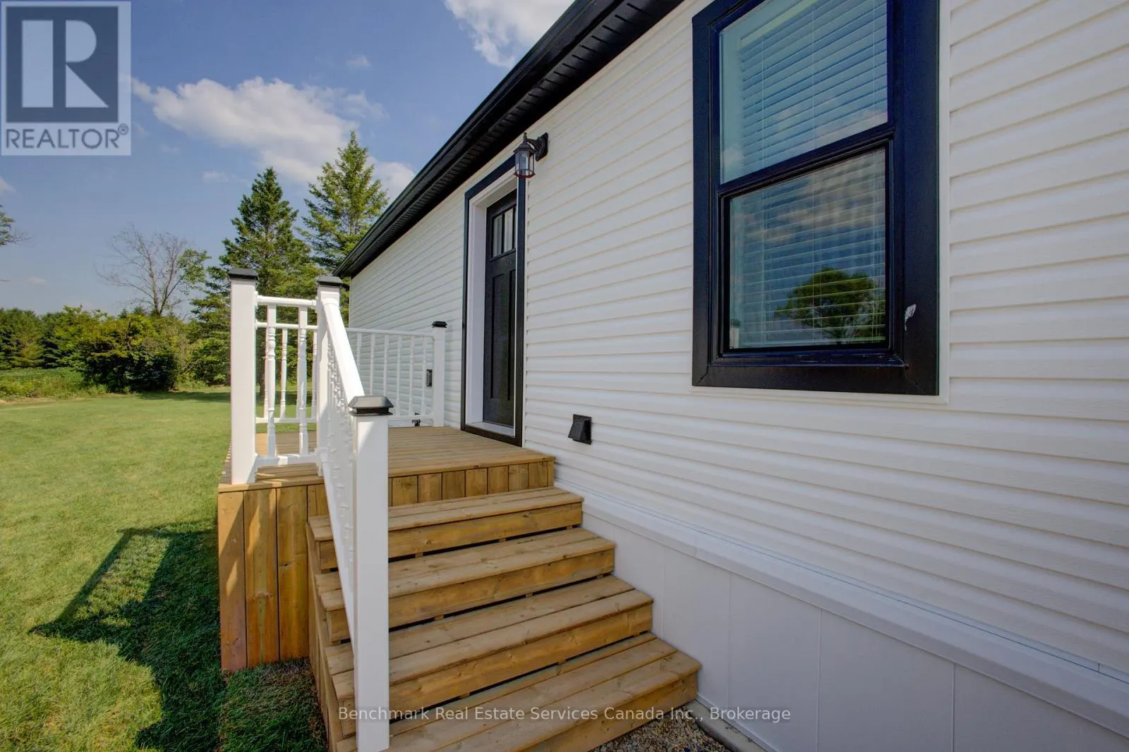 212 SPRUCE DRIVE