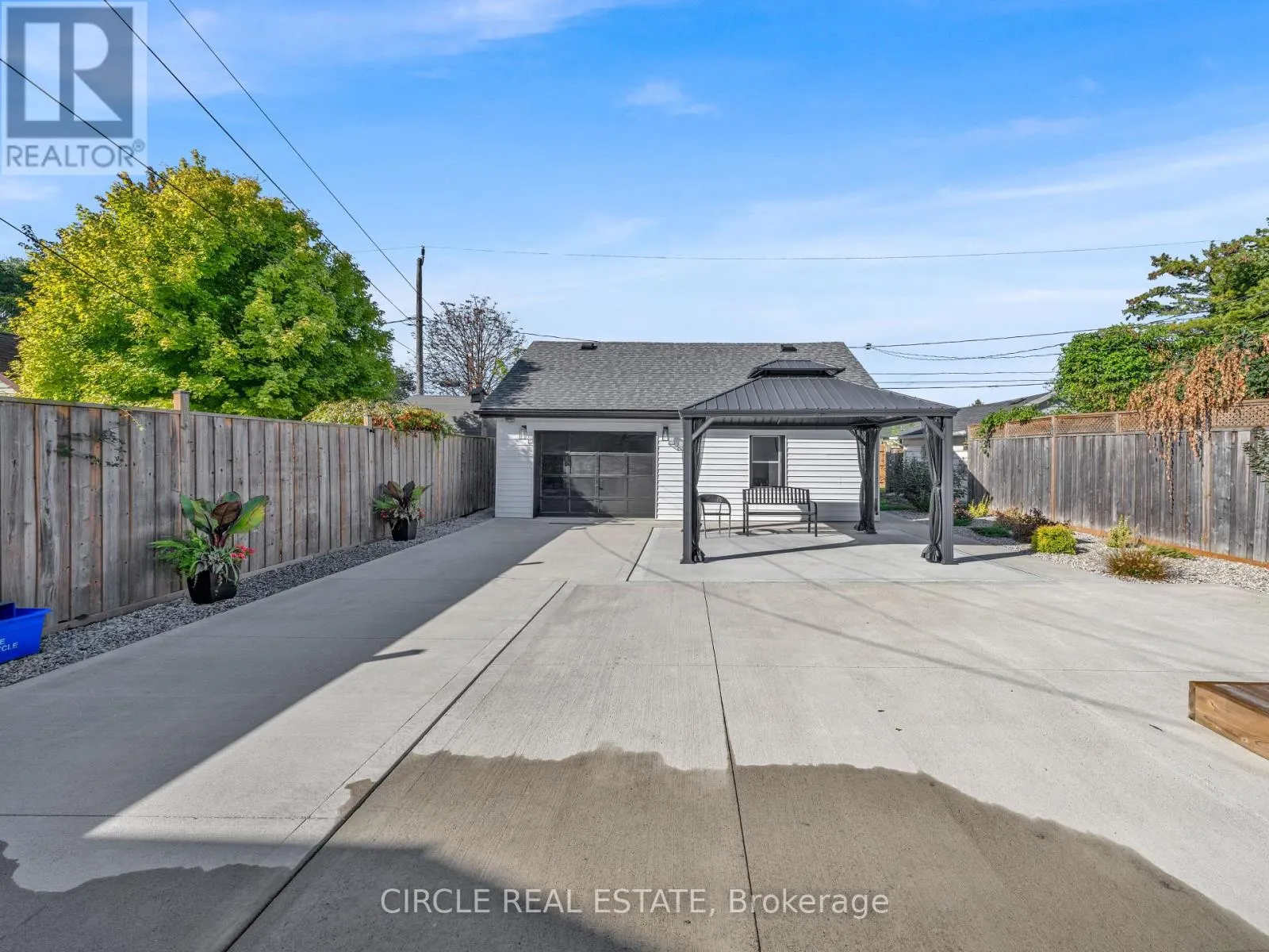 2243 ELSMERE AVENUE