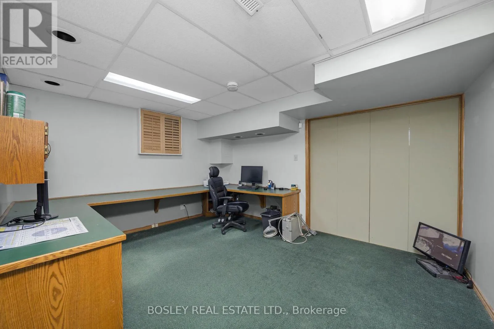 16 BAYBERRY ROAD