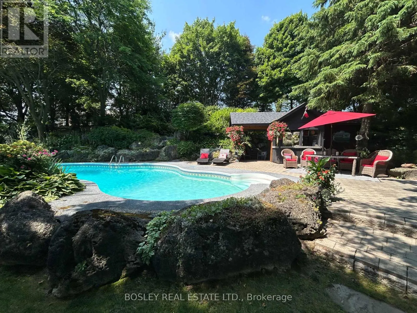 16 BAYBERRY ROAD