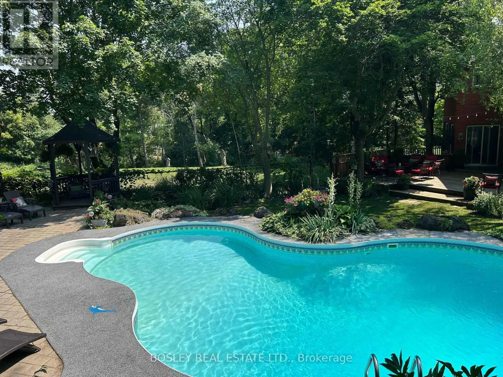 16 BAYBERRY ROAD