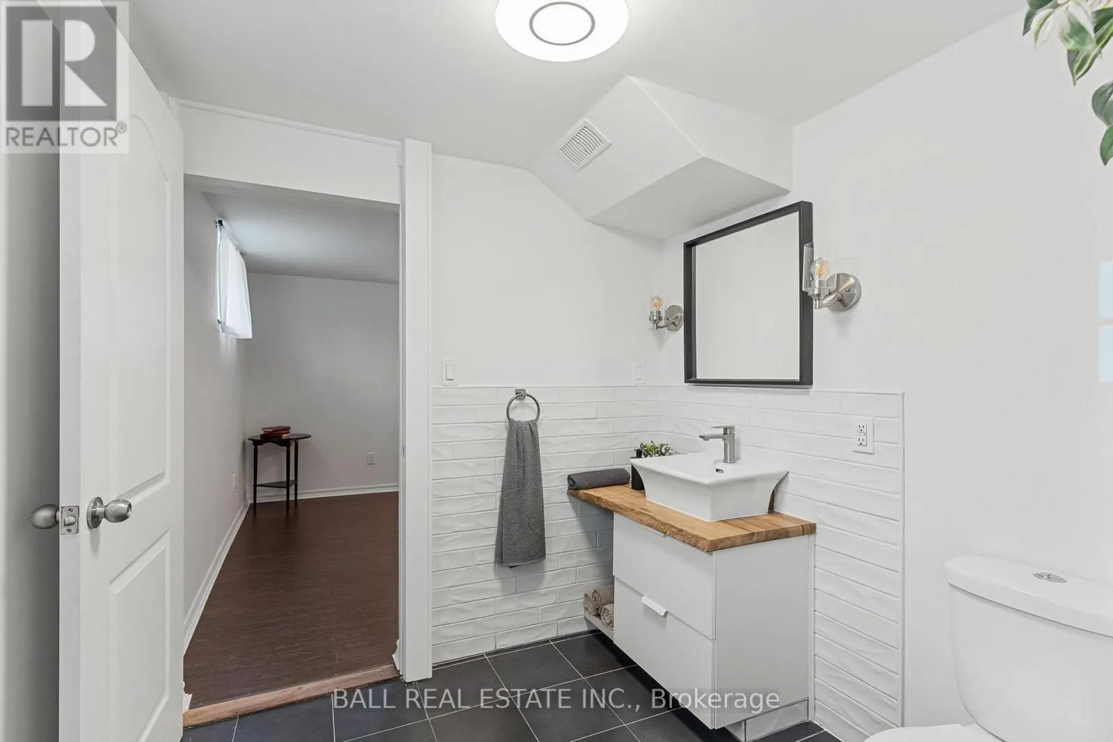 3 LARCH STREET