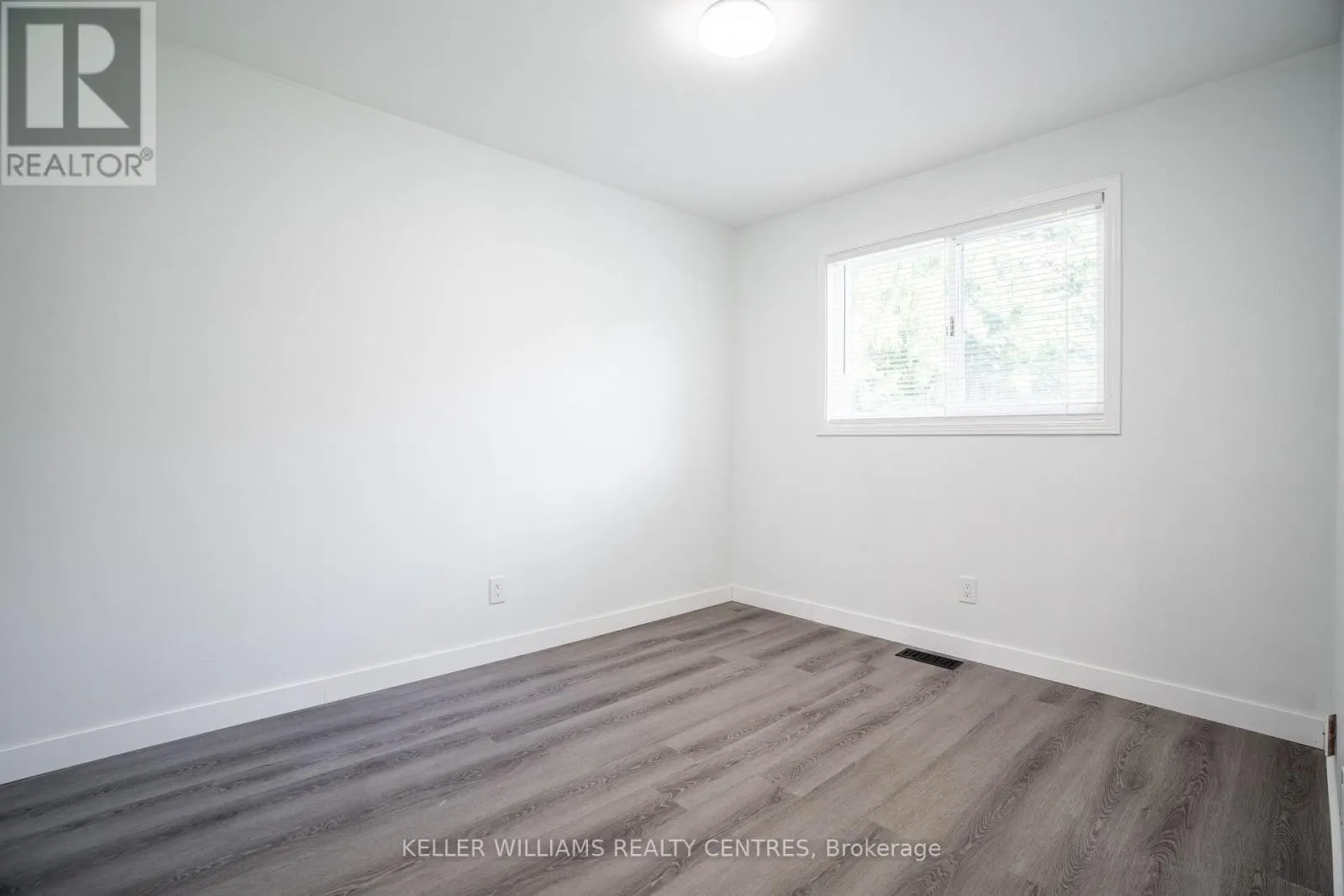 6131 VALLEY WAY