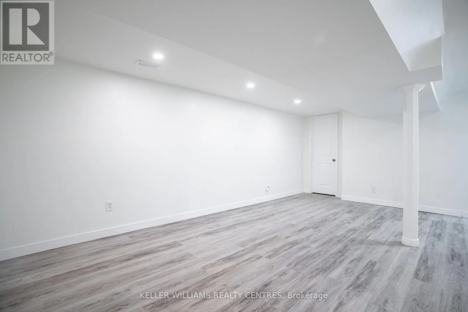 6131 VALLEY WAY