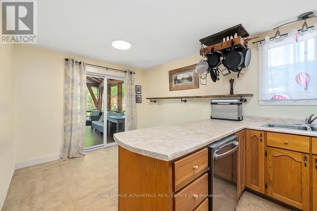 74 BECKWITH STREET E