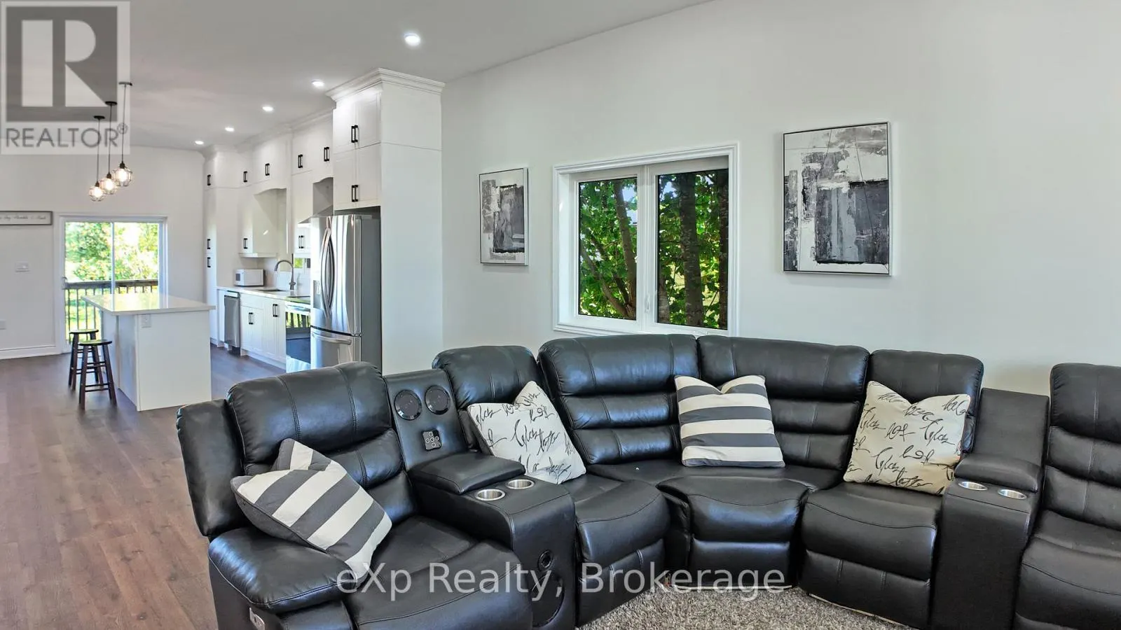 221 FORLER STREET
