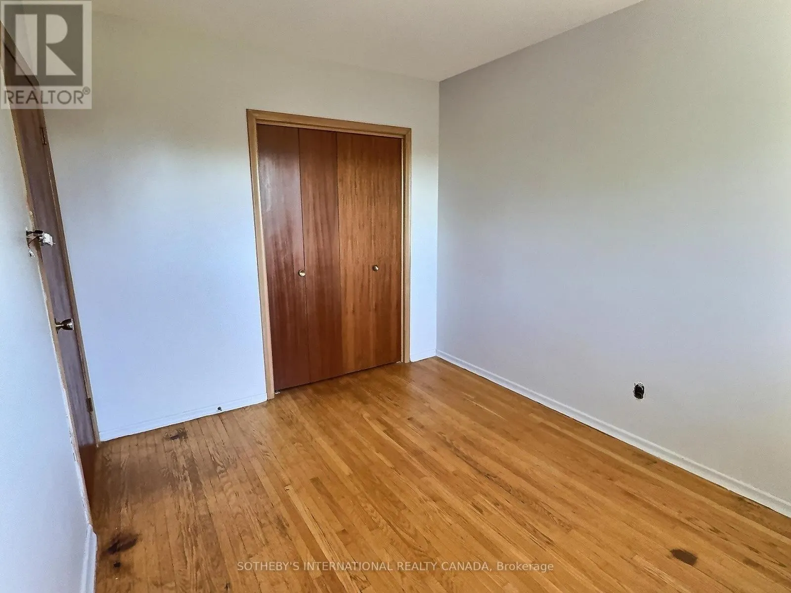 27 HILLTOP DRIVE