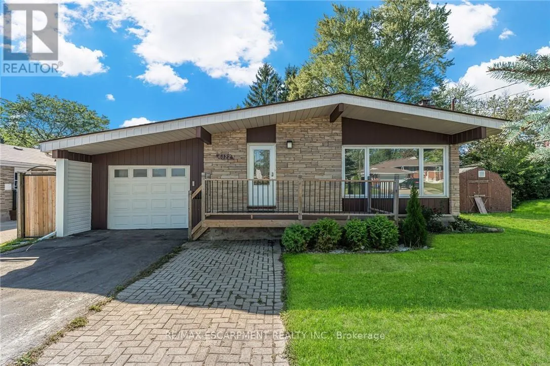 6122 MAYFAIR DRIVE