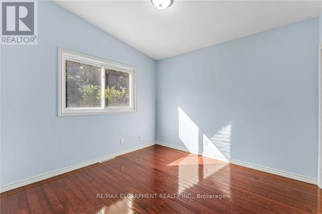 6122 MAYFAIR DRIVE