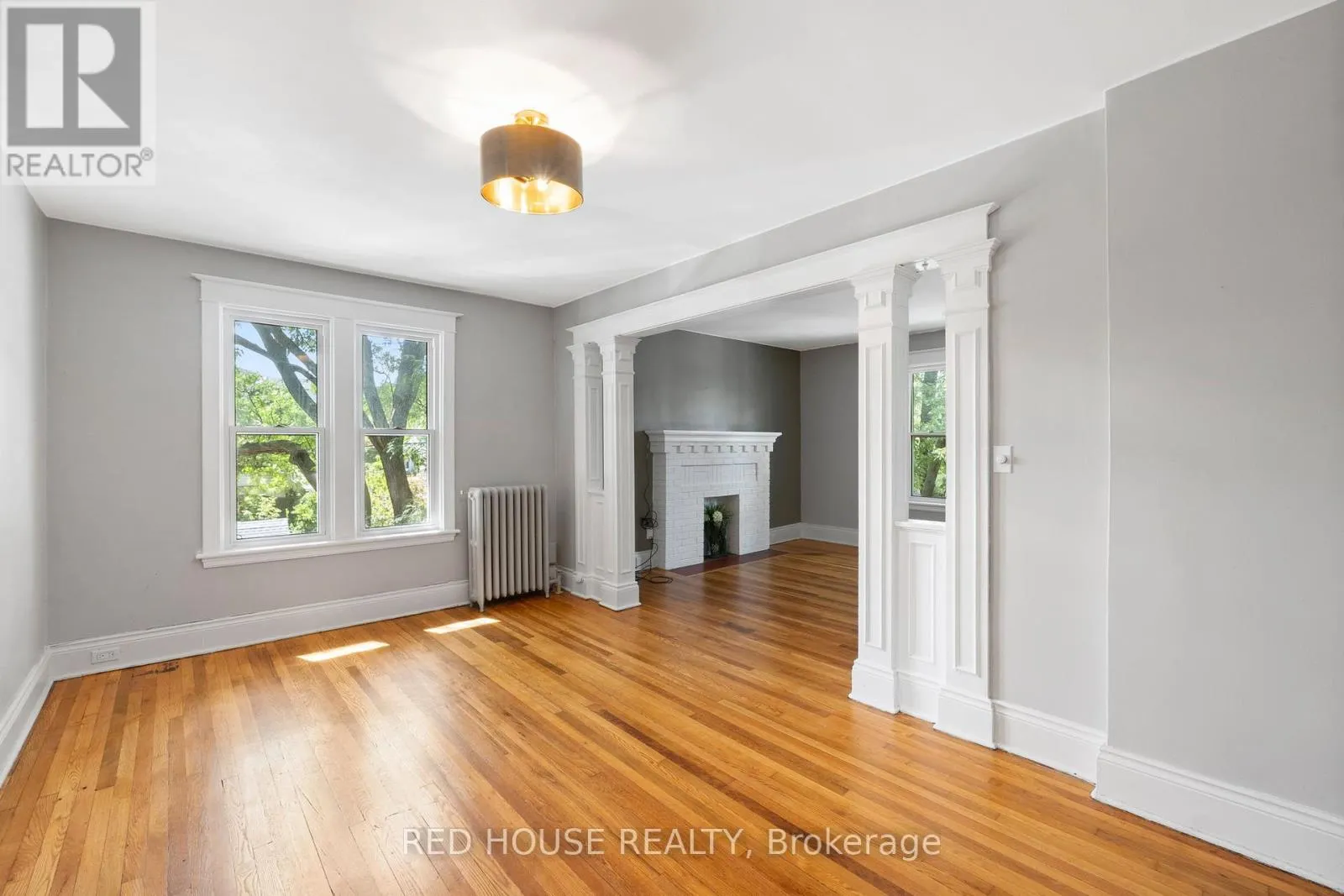 UNIT 6 - 55 BALSAM AVENUE S