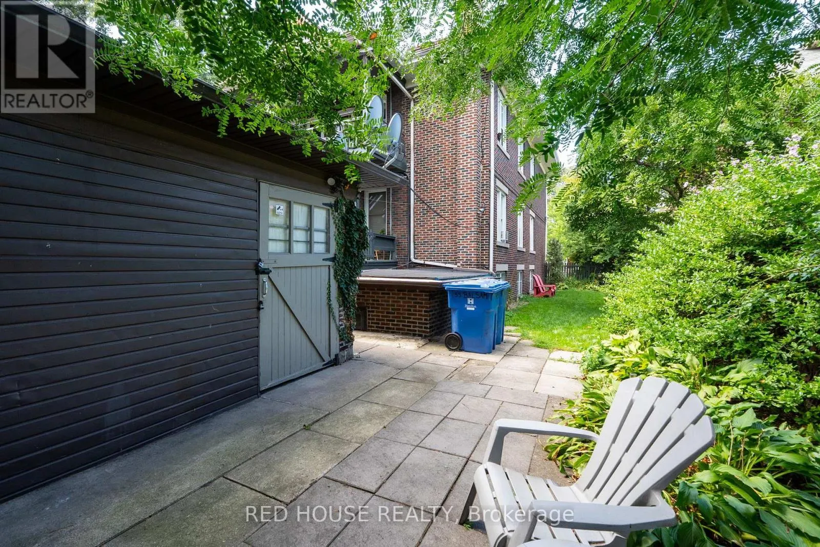UNIT 6 - 55 BALSAM AVENUE S