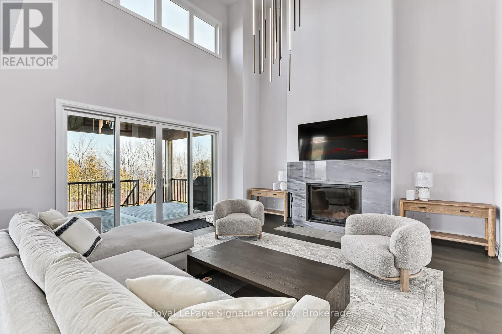 107 SLADDEN COURT