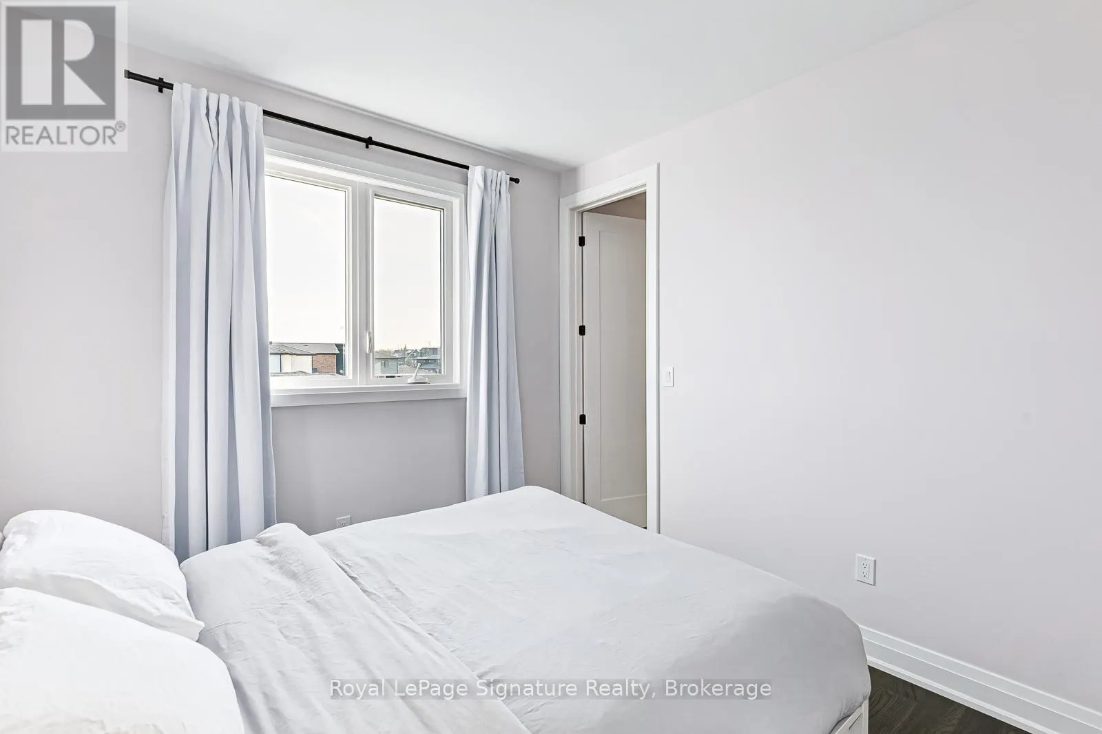 107 SLADDEN COURT