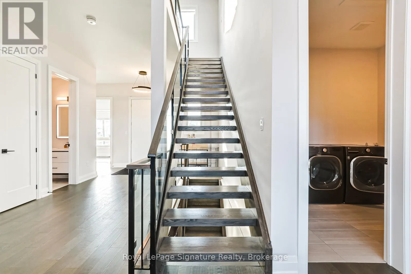107 SLADDEN COURT