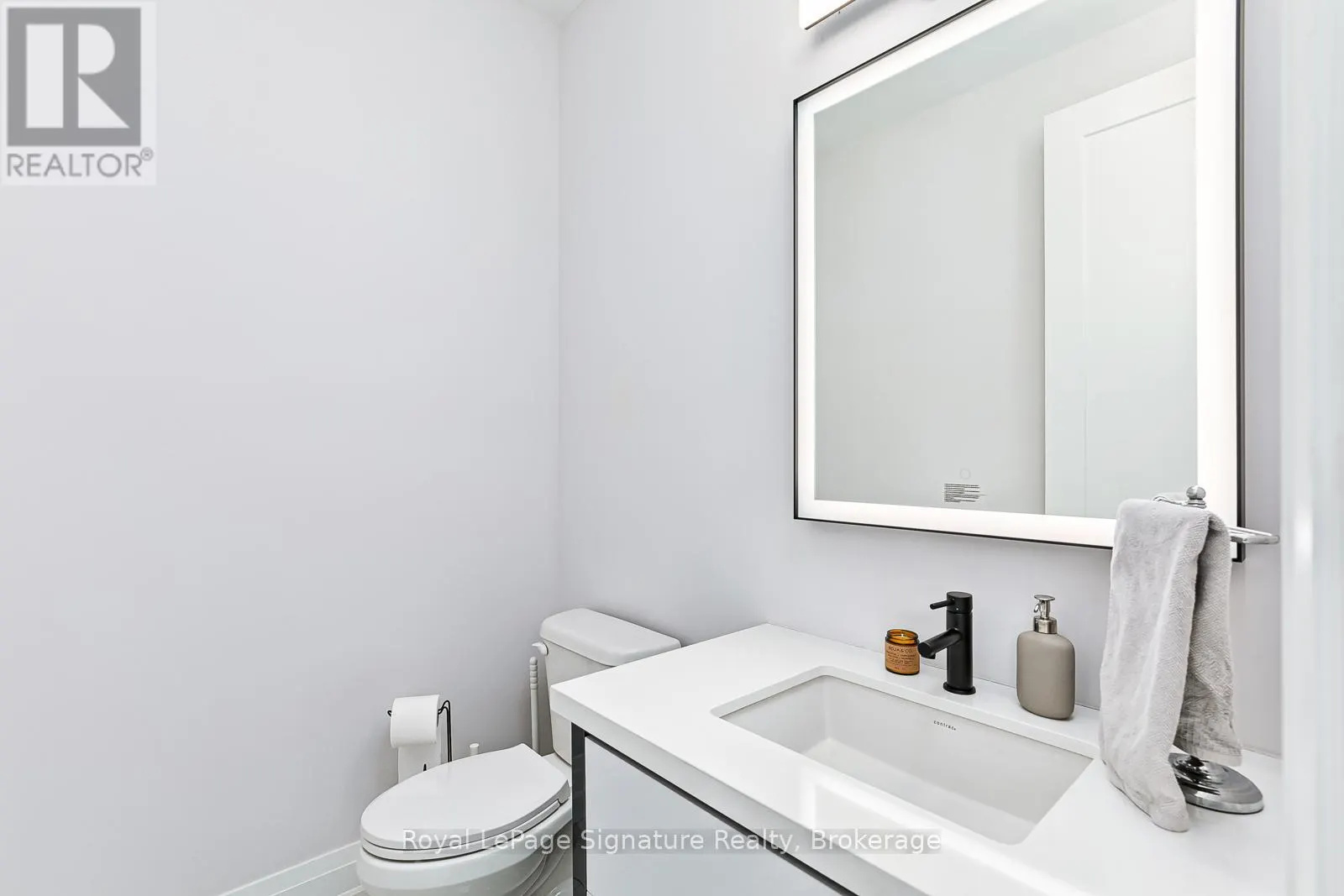 107 SLADDEN COURT