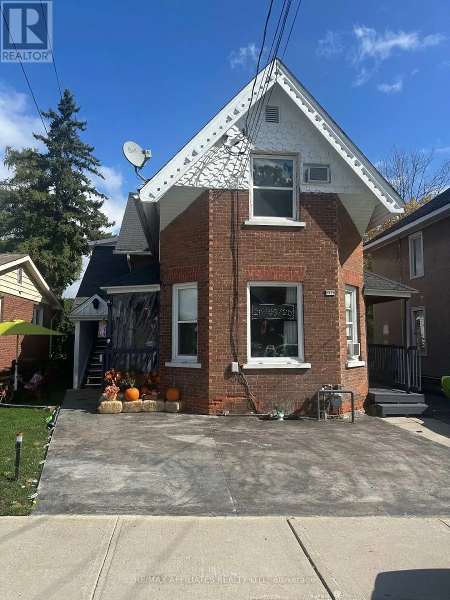 71 MCGONIGAL STREET W