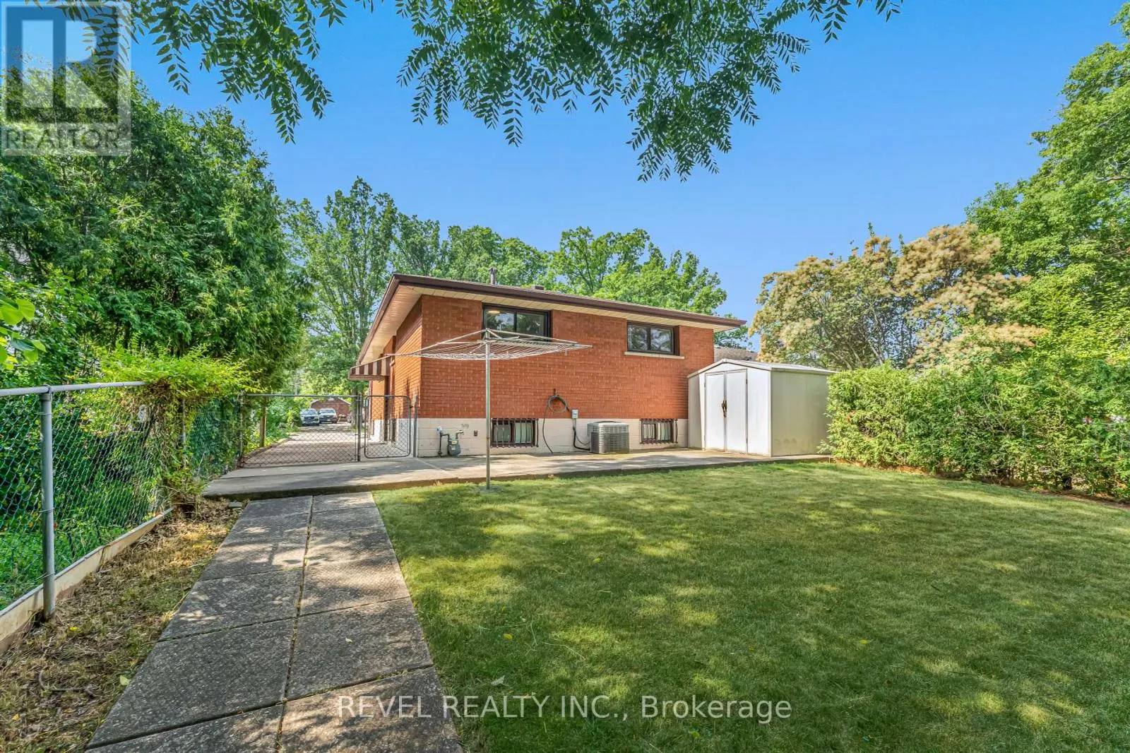 323 HIXON ROAD