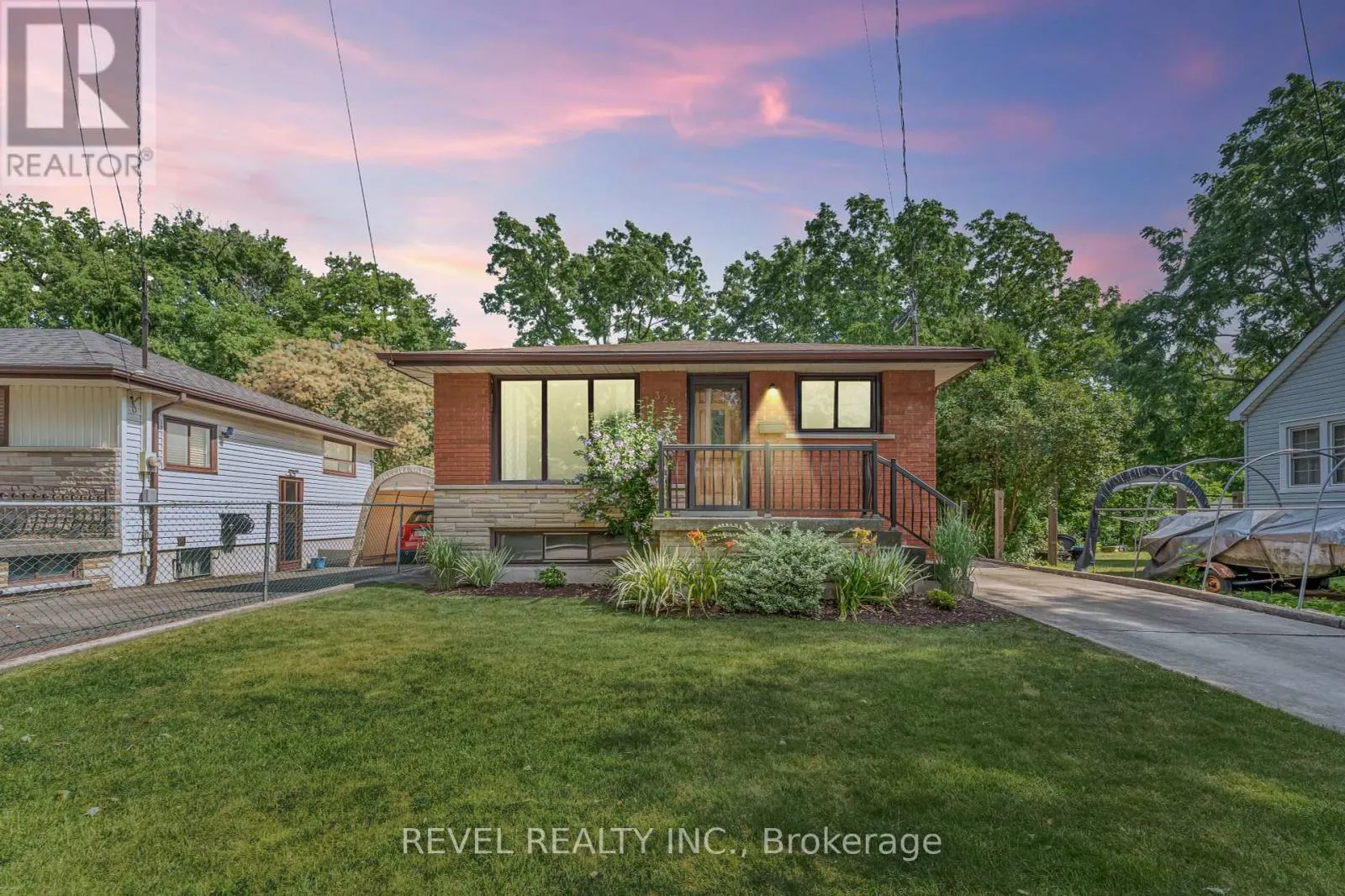 323 HIXON ROAD