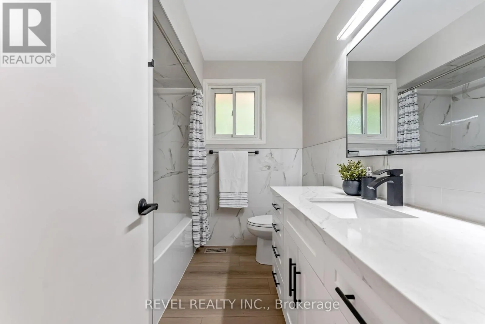 323 HIXON ROAD