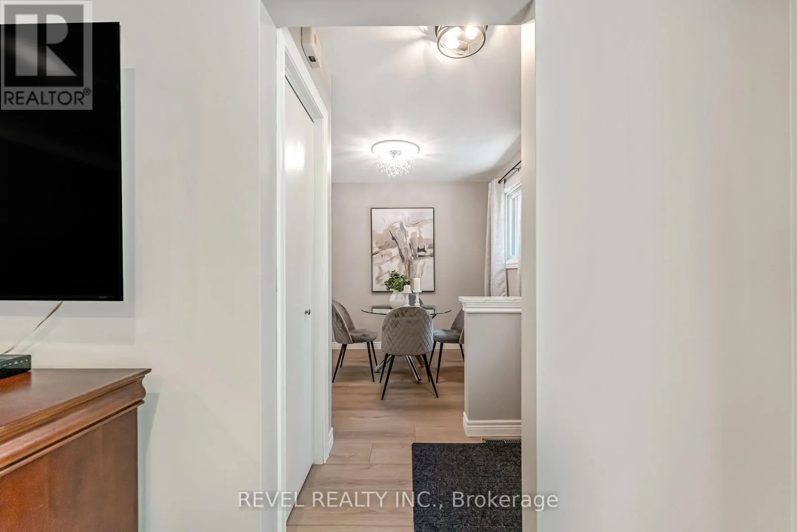 323 HIXON ROAD