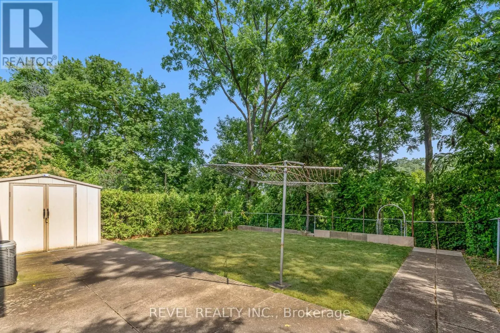 323 HIXON ROAD
