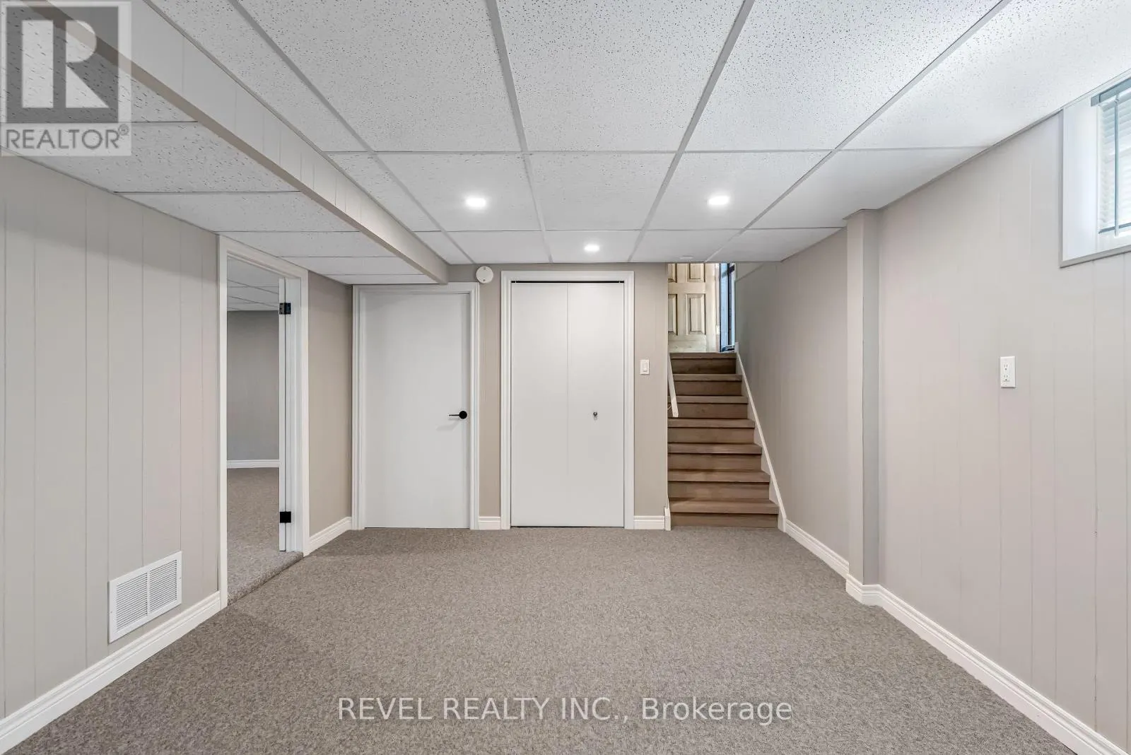 323 HIXON ROAD