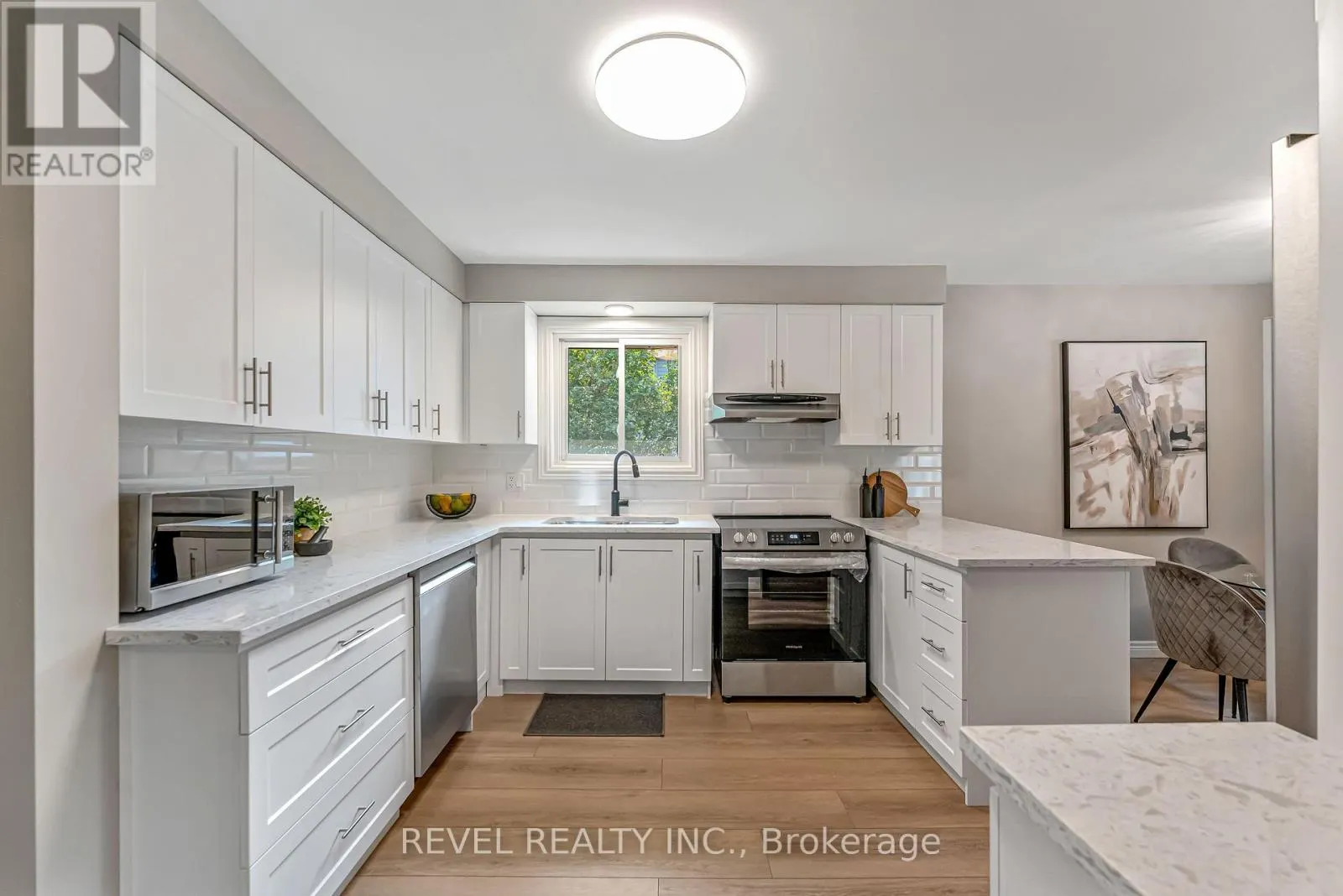 323 HIXON ROAD