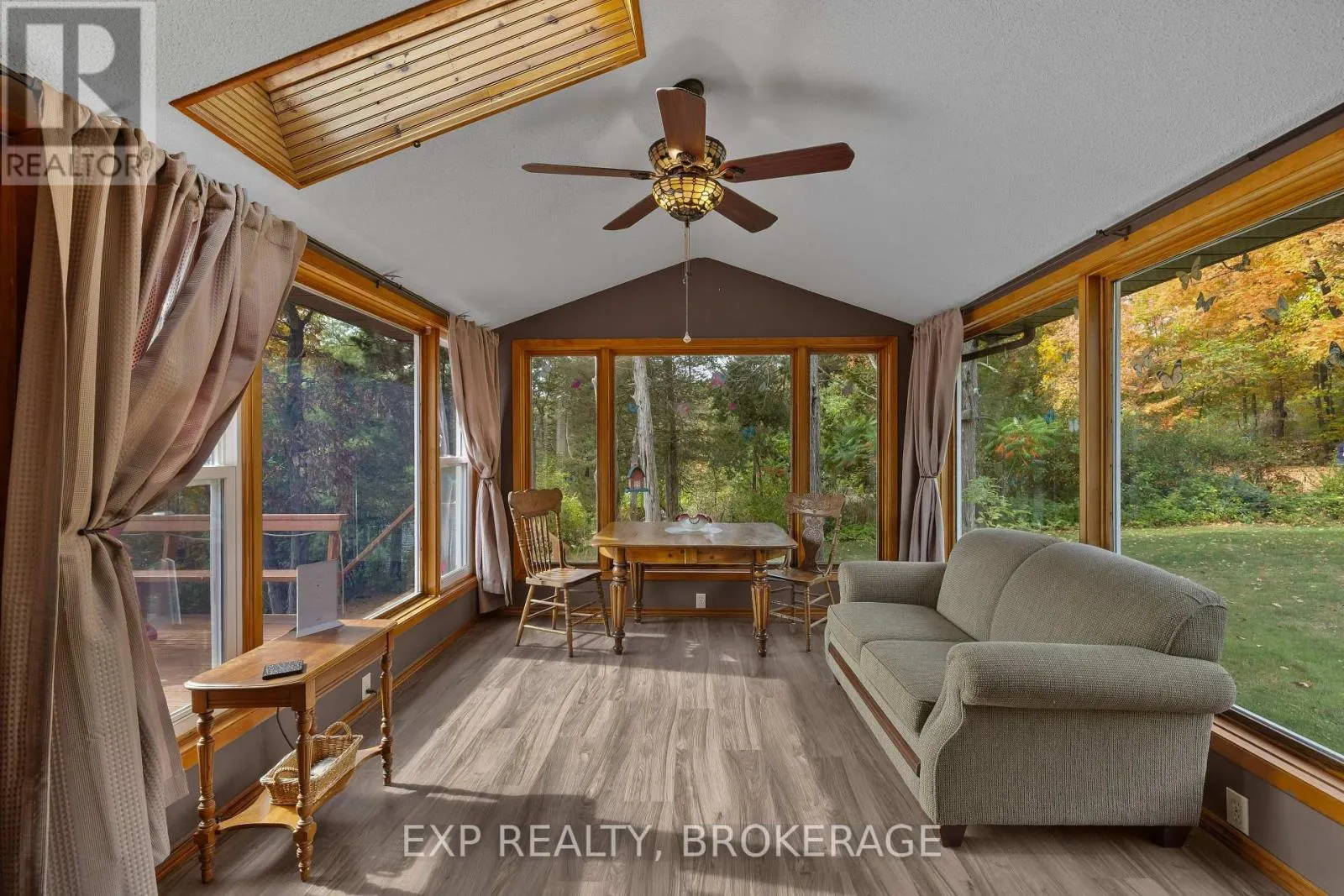 3037 HILLTOP LANE