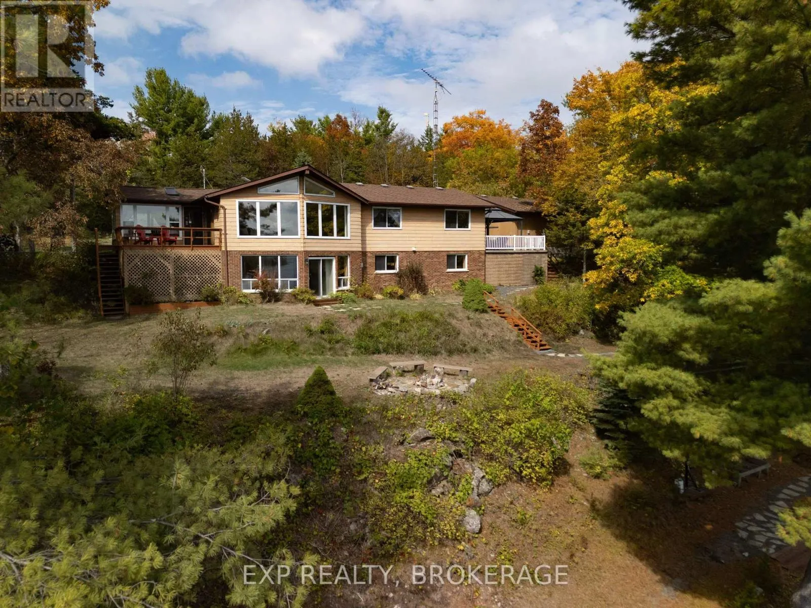 3037 HILLTOP LANE