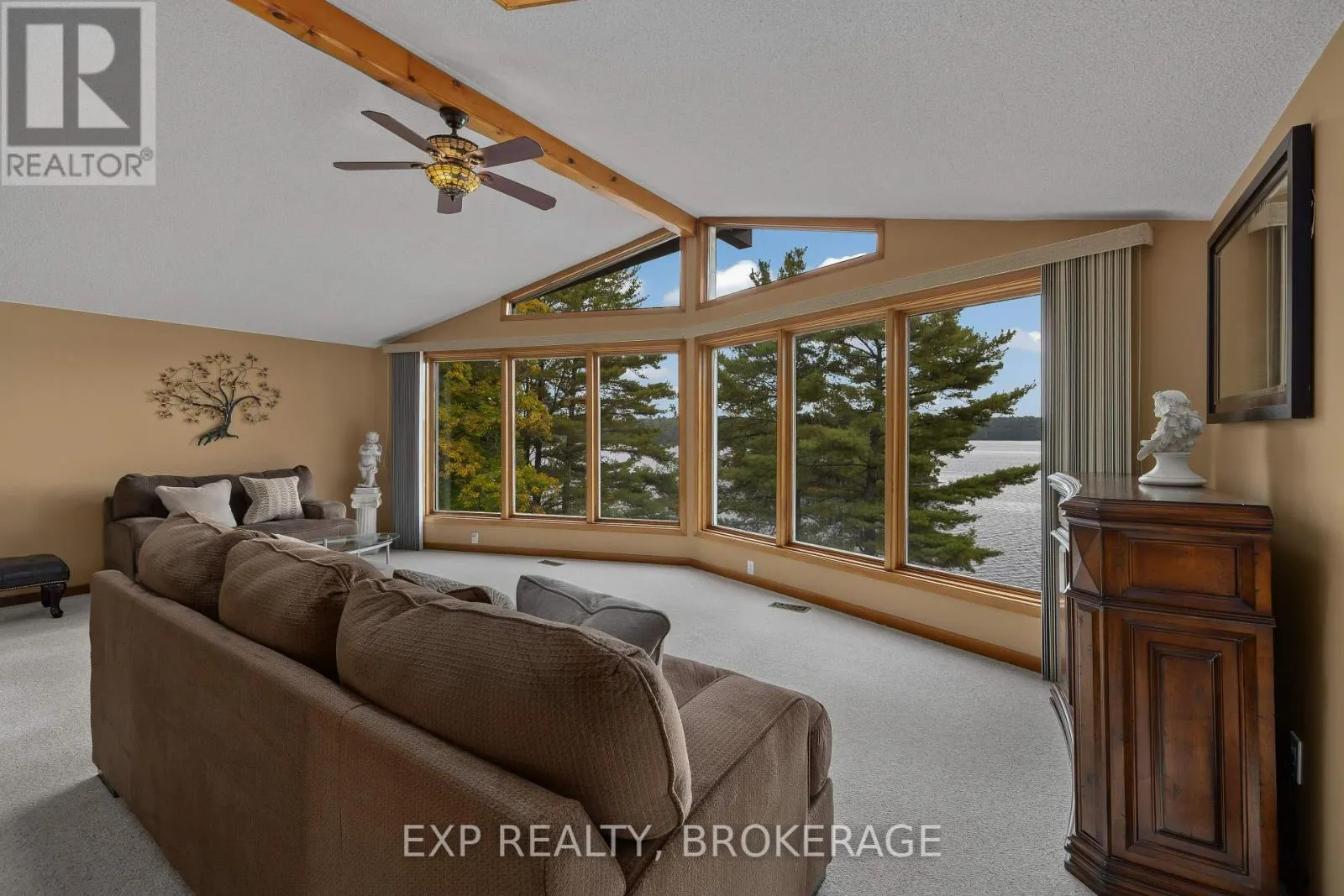 3037 HILLTOP LANE