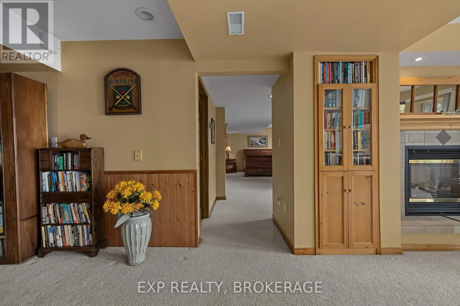 3037 HILLTOP LANE