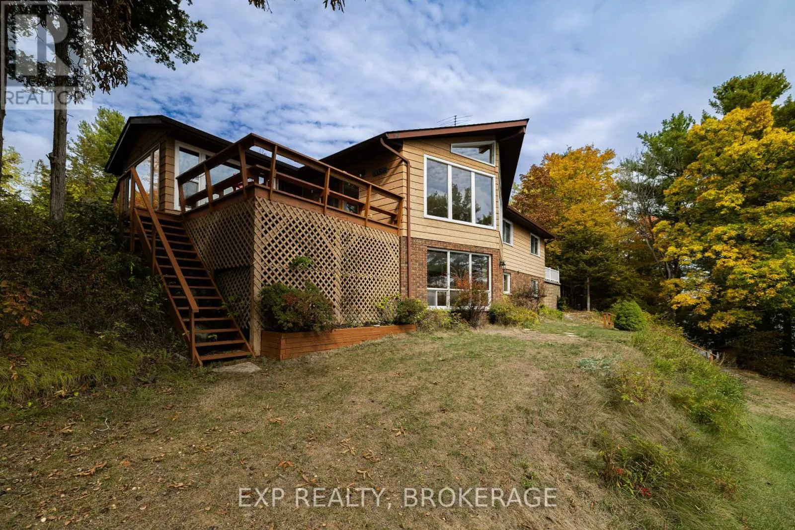 3037 HILLTOP LANE