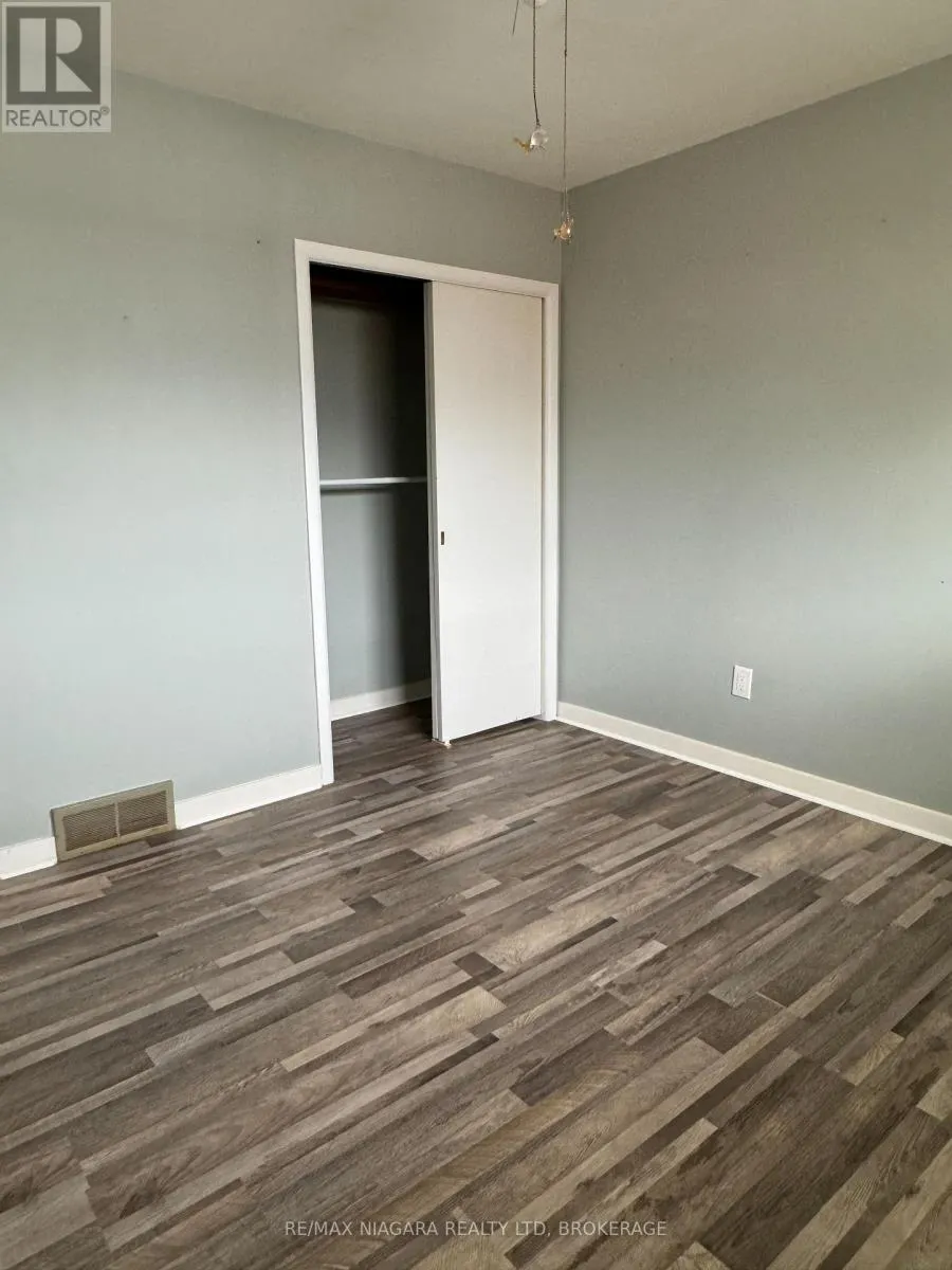 MAIN FLOOR - 287 SANTONE AVENUE AVENUE, #Main Floor