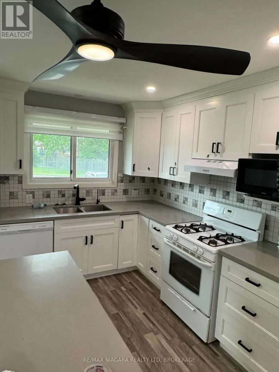 MAIN FLOOR - 287 SANTONE AVENUE AVENUE, #Main Floor
