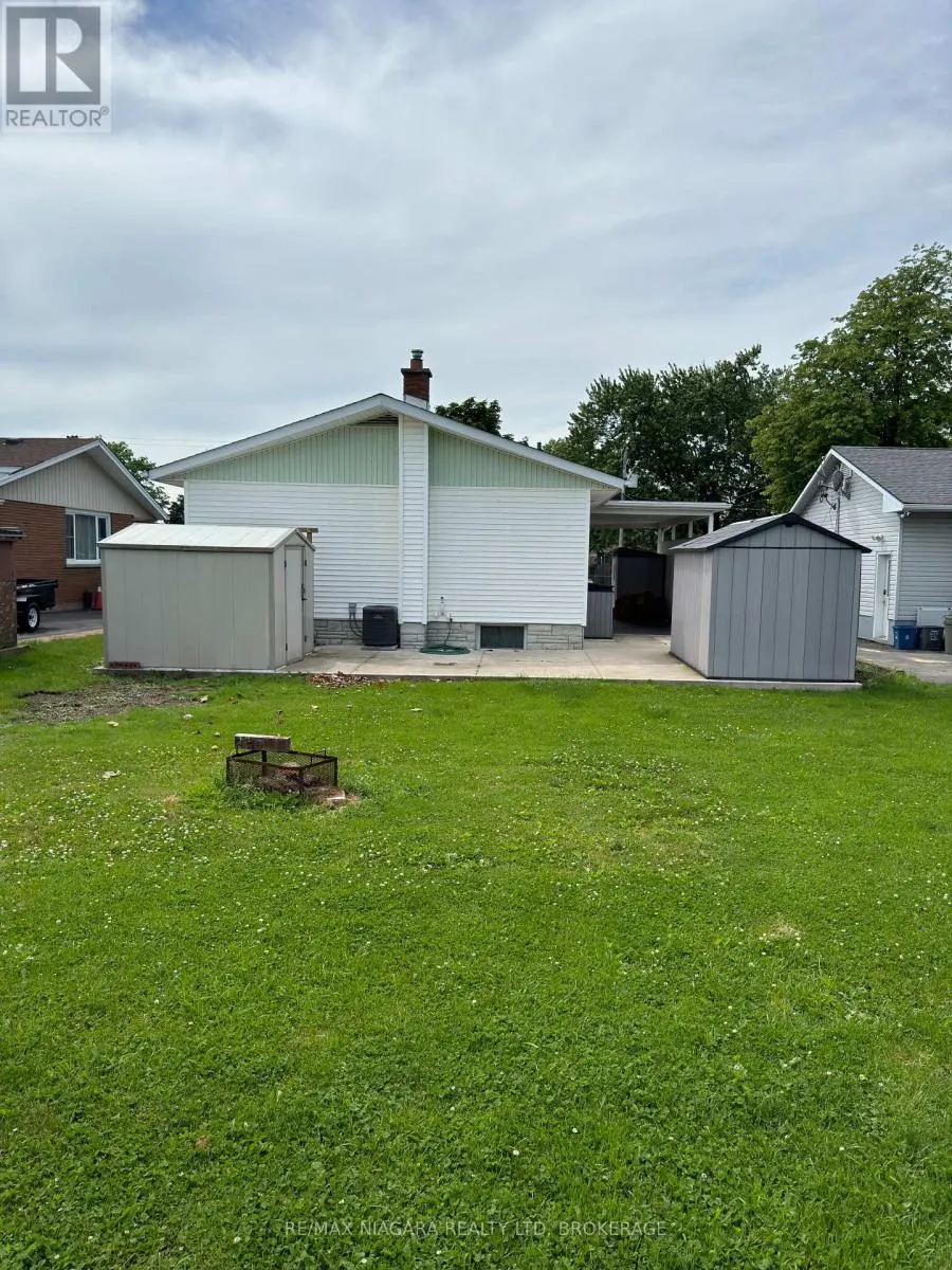 MAIN FLOOR - 287 SANTONE AVENUE AVENUE, #Main Floor