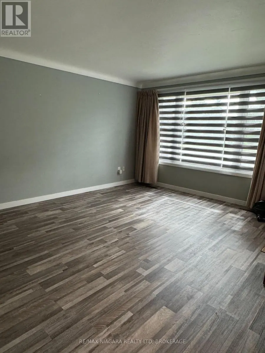 MAIN FLOOR - 287 SANTONE AVENUE AVENUE, #Main Floor