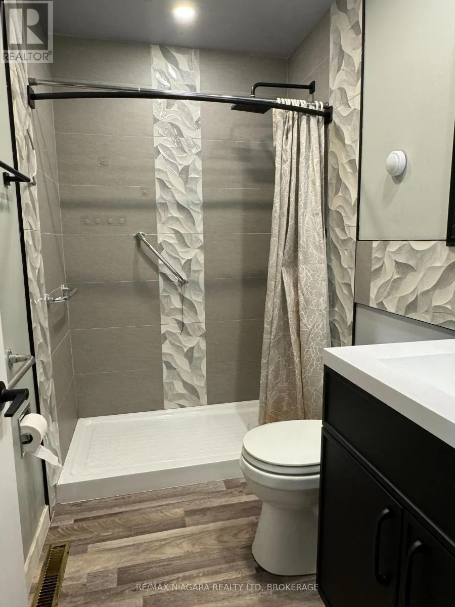 MAIN FLOOR - 287 SANTONE AVENUE AVENUE, #Main Floor