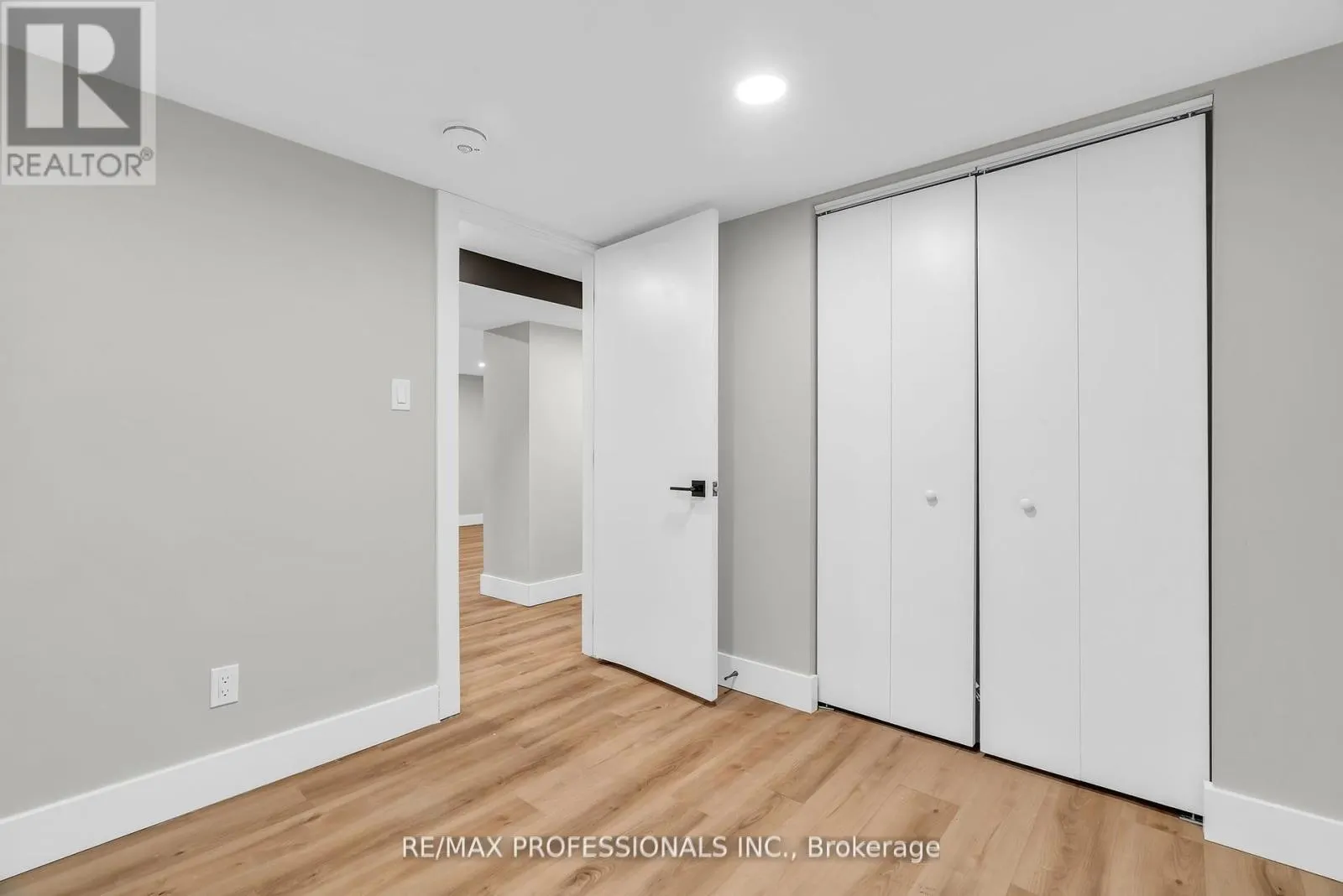 LOWER - 139 BYRON AVENUE
