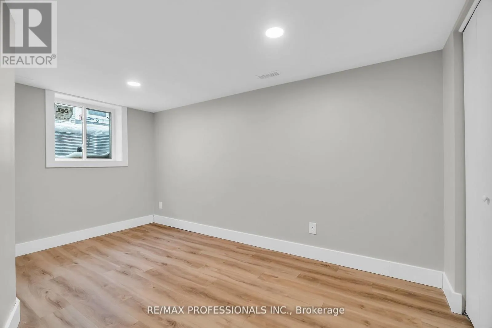LOWER - 139 BYRON AVENUE