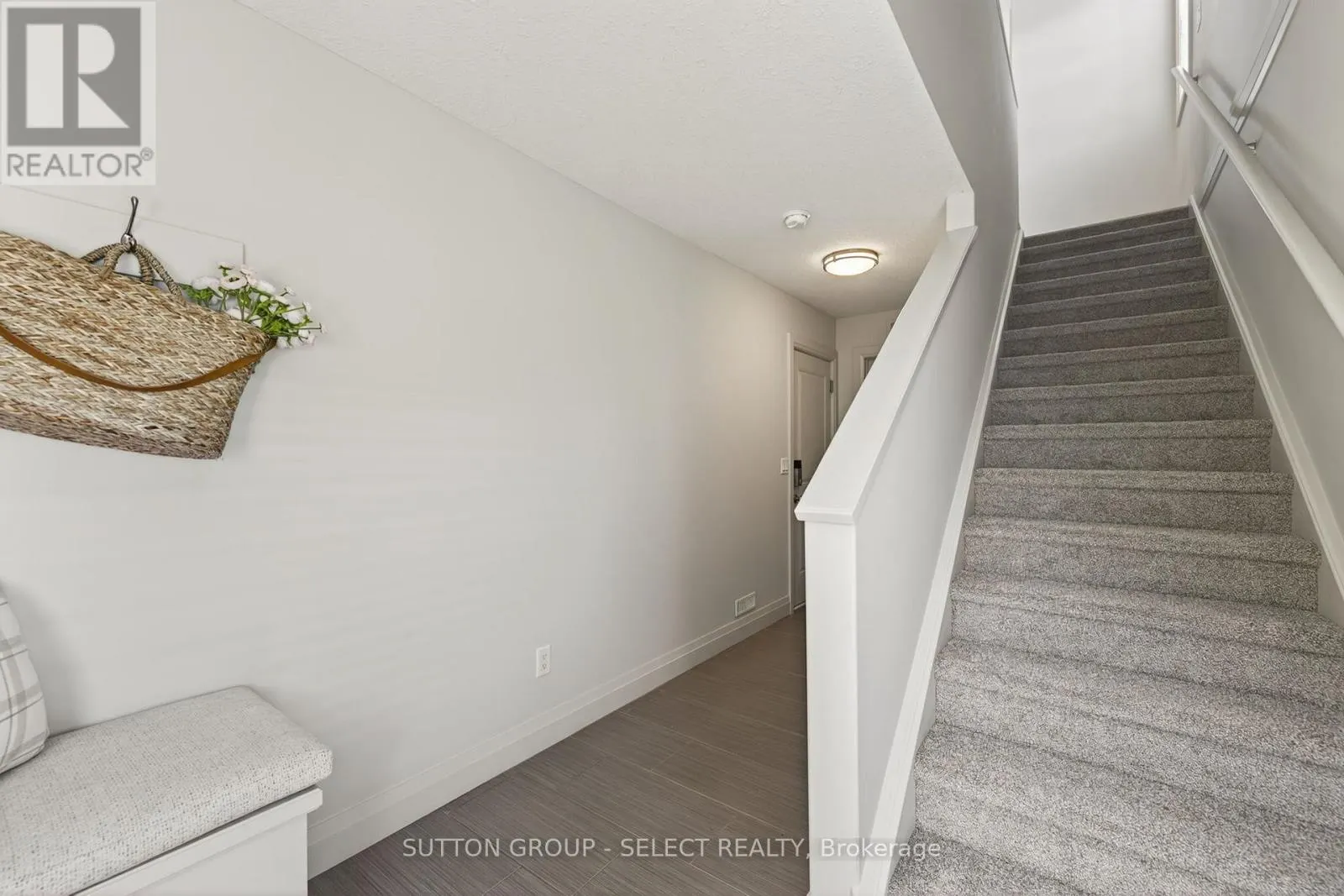 29 - 1040 CORONATION DRIVE, #29