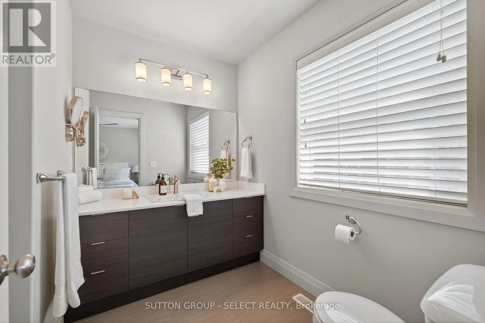 29 - 1040 CORONATION DRIVE, #29
